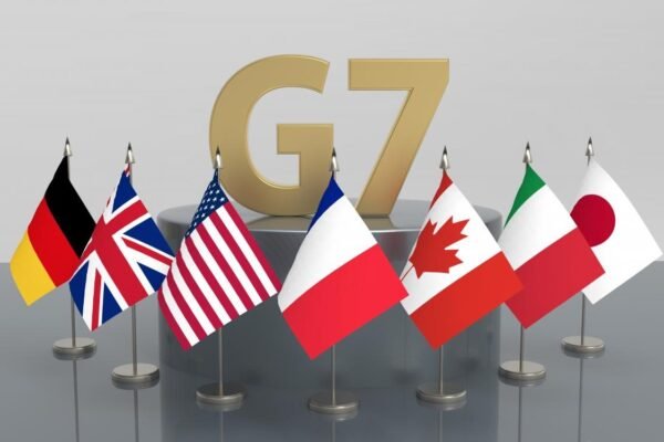 Україна буде на першому місці порядку денного на саміті G7, – прем’єр Японії