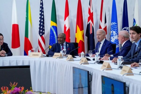 “Велика сімка” закликає Китай натиснути на Росію через війну в Україні