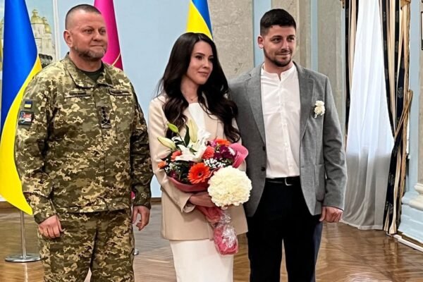 Залужний прийшов на весілля ветерана АТО з Хмельниччини (ФОТО)