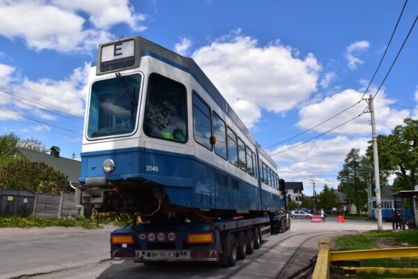 Вінниця отримала 16 трамваїв Tram 2000 зі Швейцарії