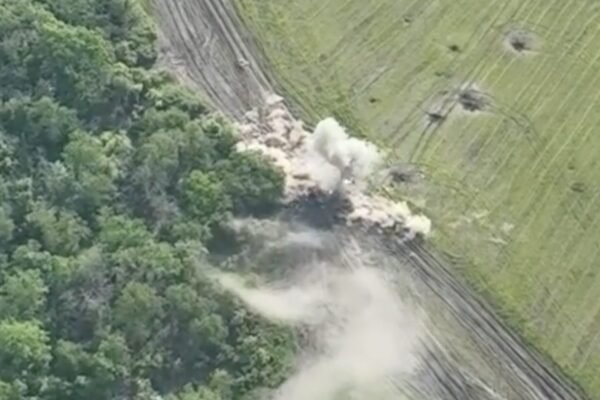 Влучно в ціль: як Січеславські десантники знищили ворожий “Урал” (ВІДЕО)