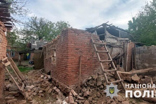 Через ворожі обстріли на Донеччині за добу зазнали руйнувань 60 цивільних об’єктів: є жертви (ФОТО)