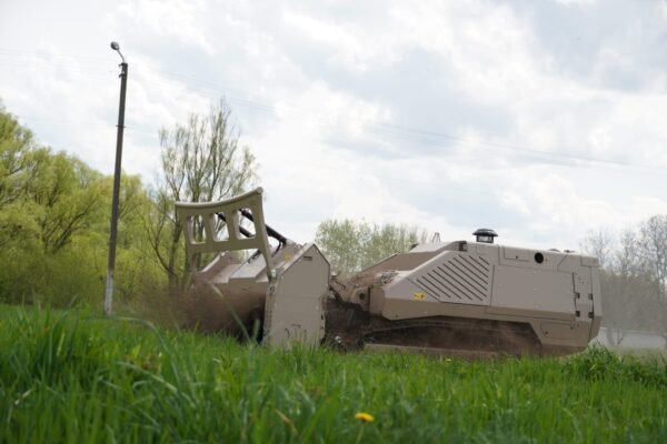 Канада передала Україні обладнання для розмінування на 16 млн доларів (ФОТО)