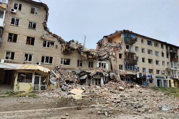 Війська РФ завдали ракетного авіаудару по Авдіївці (ФОТО)