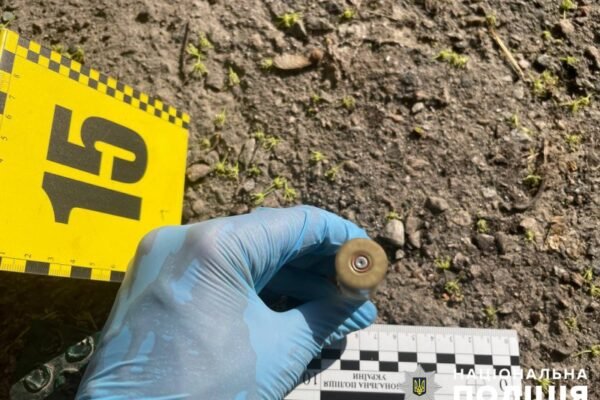 У Запоріжжі біля ринку з ножами і автоматами напали на військових (ФОТО)