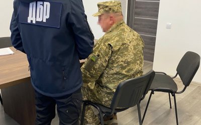 Підозру отримав посадовець військової частини з Рівненщини, що безпідставно призначав підлеглим бойові доплати
