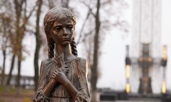 Вже 27 країн визнали Голодомор геноцидом українського народу, – Кулеба