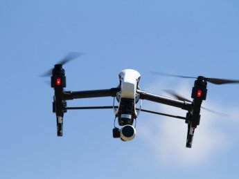 Крадуть навіть подвиги: На Росії повідомили про “героя”, що збив дрон мішком із продуктами