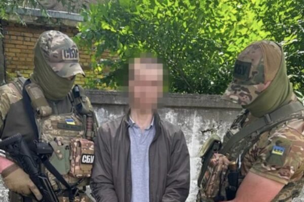 “Зливав” локації ЗСУ на східному фронті: затриманий адміністратор прокремлівського телеграм-каналу