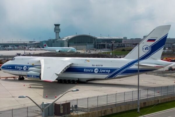 Трюдо пообіцяв віддати Україні російський “Руслан”, заарештований в аеропорту Торонто