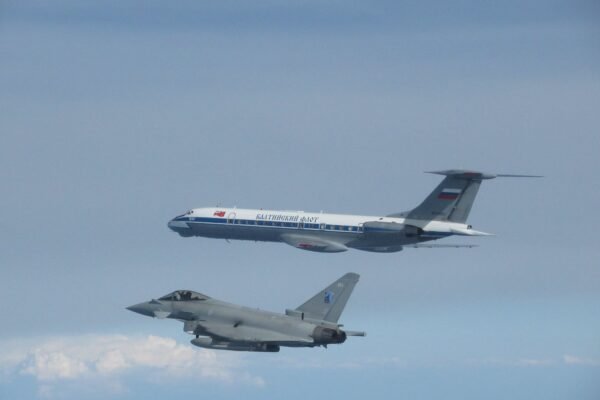 Винищувачі НАТО перехопили поряд з Естонією російські військові літаки (ФОТО)