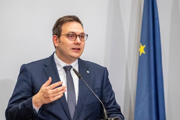 Глава МЗС Чехії порівняв підрив Каховської ГЕС із застосуванням зброї масового знищення