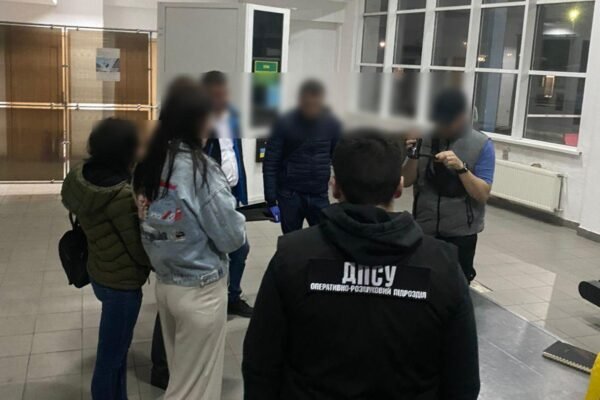 Двоє жителів Львова налагодили міжнародний канал збуту наркотиків