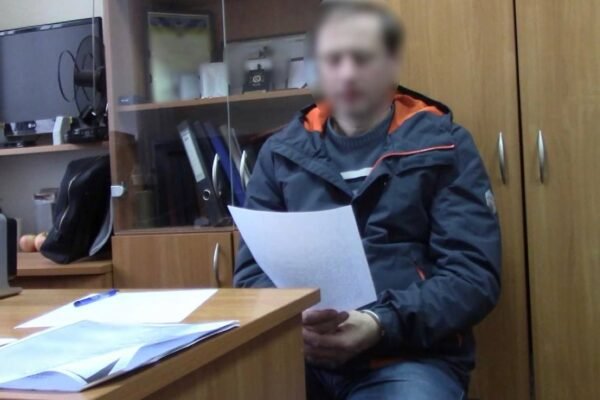 ​​Агітував підлеглих перейти на бік росіян: співробітника СБУ судитимуть за держзраду