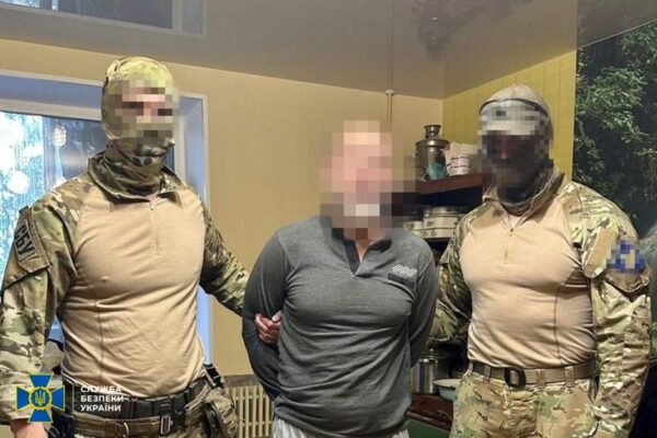 У Харкові затримали російського агента, який шпигував за позиціями ЗСУ поблизу кордону з РФ (ФОТО, ВІДЕО)