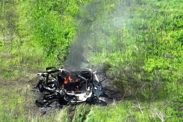 На Харківщині російська ракета влучила в авто: загинули двоє волонтерів (ФОТО)