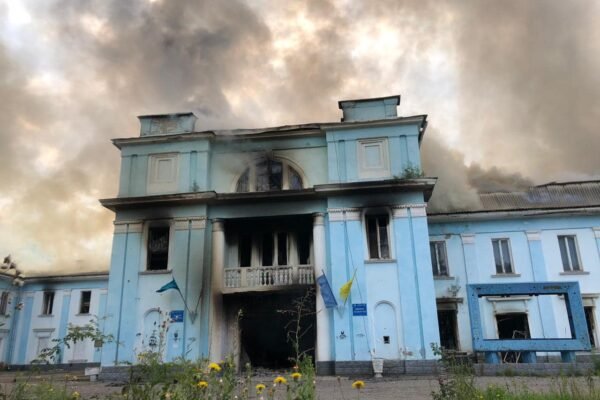 Удар по Часовому Яру: Окупанти знищили будинок культури, де надавали медичну допомогу (ФОТО)