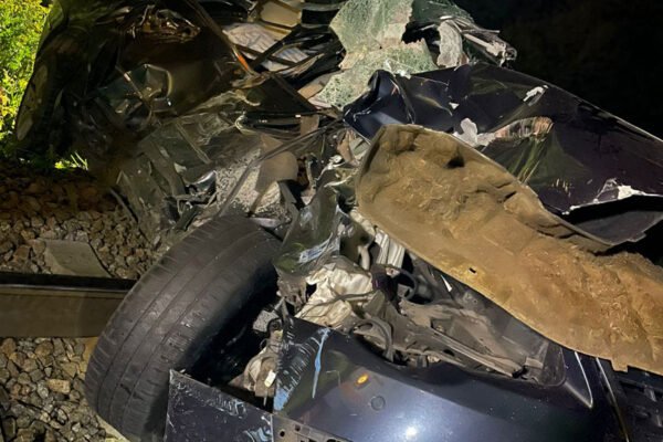 Друга дитина померла у лікарні: подробиці зіткнення електрички з авто на Чернігівщині (ФОТО)