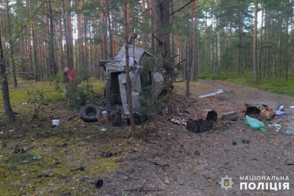 На Житомирщині на міні підірвався автомобіль: водій загинув (ФОТО)