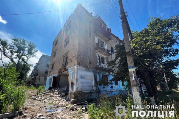 Поліція показала наслідки російських обстрілів на Донеччині за добу: є жертви (ФОТО)
