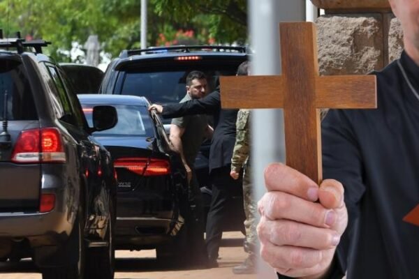 Як у Болгарії проросійський політик в рясі священика кидався на кортеж Зеленського (ВІДЕО)