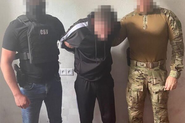 СБУ затримала у Києві колаборанта, який входив до складу окупаційного “ГУ МВС РФ в Запорізькій області”