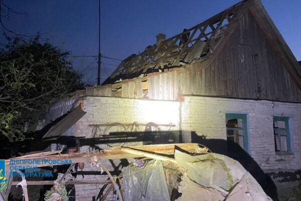 Під обстріл окупантів вкотре потрапив Нікополь. Є поранена