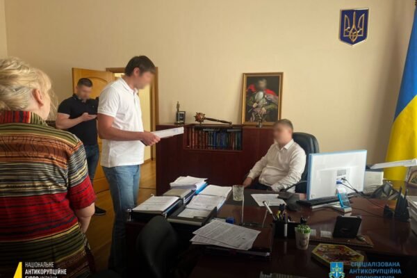 Голова Державної судової адміністрації попався на вимаганні хабарів “за вплив на суддів ВСУ”