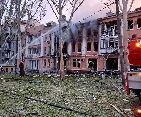 Росіяни вдарили по Миколаєву: Внаслідок прильоту в будинок є загиблі та поранені