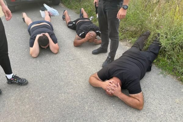 Двоє закарпатців намагалися нелегально переправили чоловіків призовного віку до Угорщини (ФОТО)