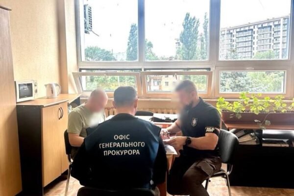 Посадовці Полтавської податкової служби допомагали підприємцям обкрадати місцевий бюджет, – ОГПУ