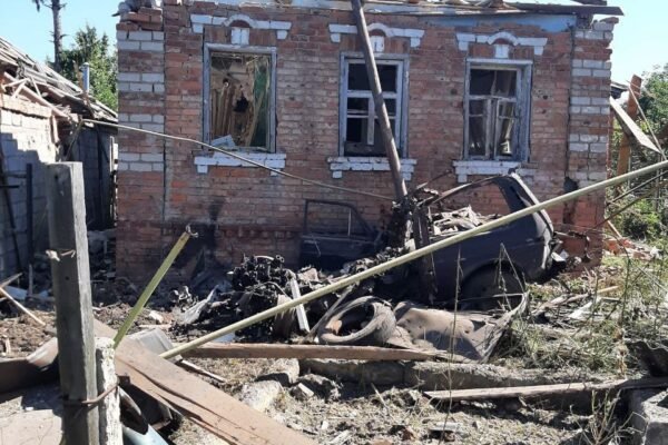 Росіяни обстріляли з танків селище на Харківщині: є загиблий (ФОТО)