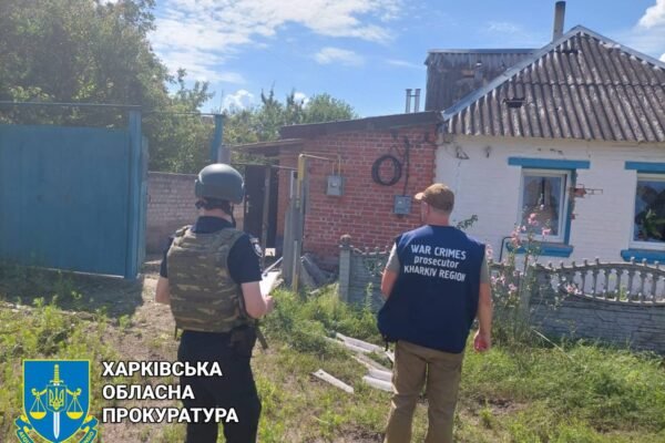 Росіяни вдарили по Вовчанську Харківської області: є постраждалий