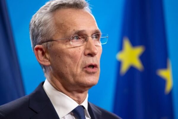 Столтенберг ще рік очолюватиме НАТО