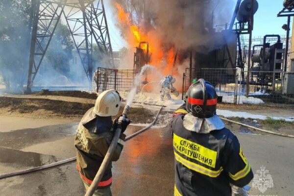 На Росії палає оборонний завод (ВІДЕО)