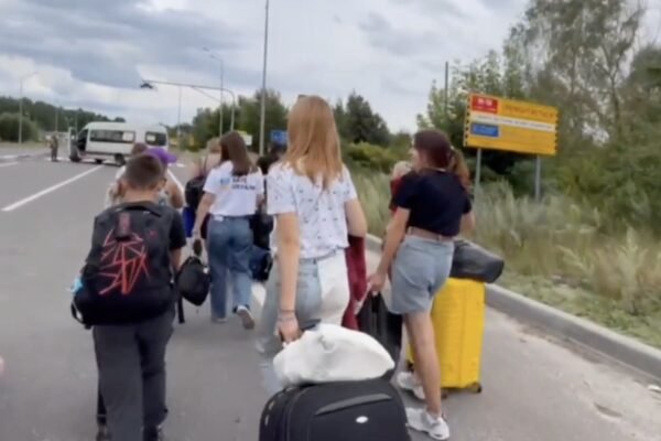 В Україну повернули 10 дітей, яких незаконно вивезених окупантами (ВІДЕО)