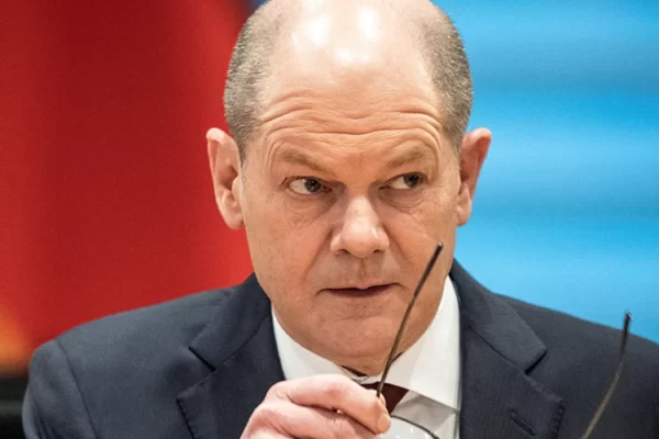 Ми не вирішуємо, хто де сидить: Шольц заявив про відсутність планів у Заходу змінити режим Путіна