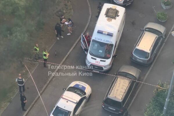 Трагедія у столиці: Вистрибнувши з 15-го поверху, загинуло двоє 12-річних дівчат