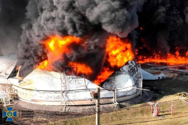 СБУ відкрила кримінальне провадження за фактом атаки на нафтобазу на Рівненщині