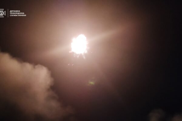 Атака на порт в Ізмаїлі: Прикордонники показали, як збивали ворожі дрони (ВІДЕО)