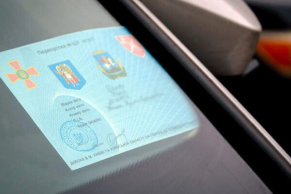 У Києві вводять нові перепустки для пересування на авто під час комендантської години