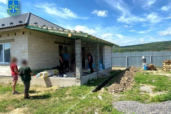 Суд відправив під варту військкома з Закарпаття, якому підлеглі будували будинок