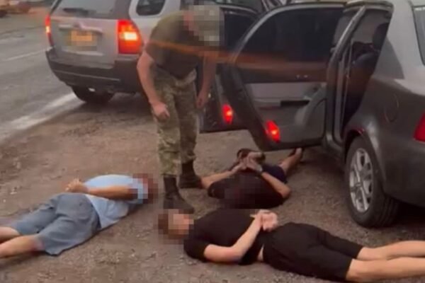 СБУ ліквідувала дві схеми для ухилянтів, які організували посадовці військкоматів (ФОТО)