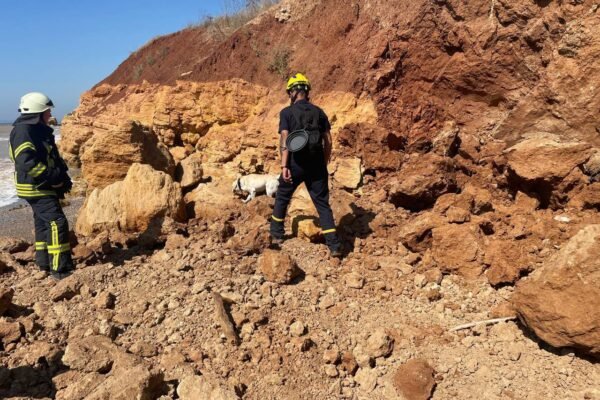 На Одещині через зсув грунту біля моря загинула 10-річна дитина (ФОТО)