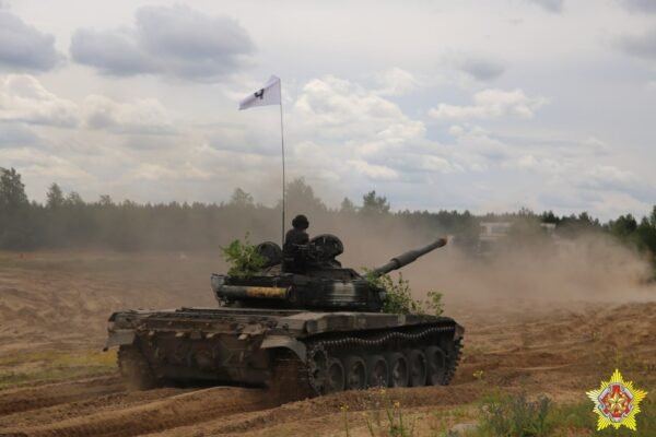 На очах у НАТО: Білоруси почали військові навчання біля кордонів з Литвою та Польщею (ФОТО)