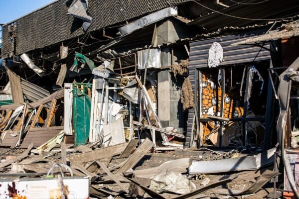 З’явилося відео з місця удару «Іскандером» по автовокзалу у Дніпрі (ВІДЕО)