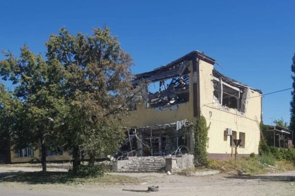 Окупанти вдарили по центру Куп’янська: є поранений (ФОТО)