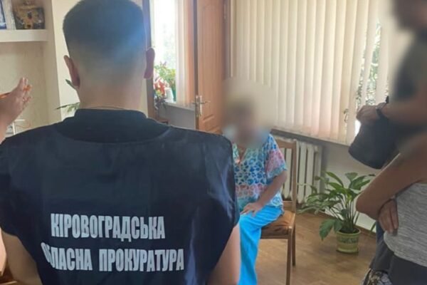 Посадовиця Льотної академії брала хабарі за вступ до вишу для відстрочки від призову