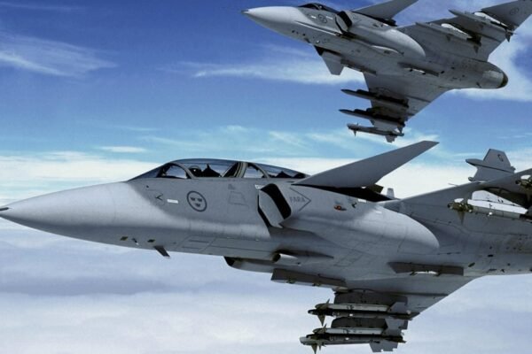 Швеція розгляне надання Україні винищувачів Gripen
