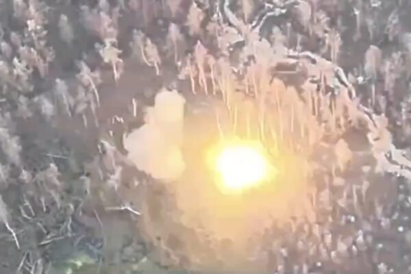 Як українські бійці нищать російські позиції у Луганській області (ВІДЕО)